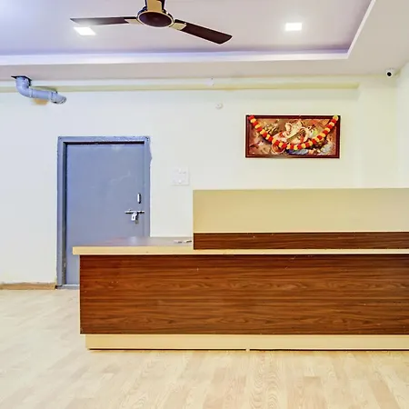 Hotel O R Square